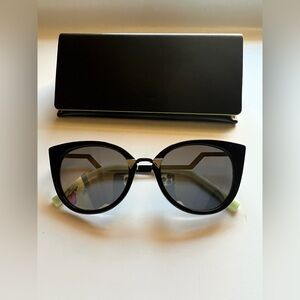 Fendi Sunglasses Black Cat-Eye 52 mm